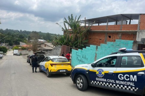 GCM de Cotia prende três indivíduos por furto de cabos em Caucaia do Alto