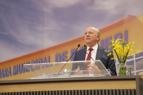 Em sessão do aniversário de Barueri, Beto Piteri cita Furlan como referência do País